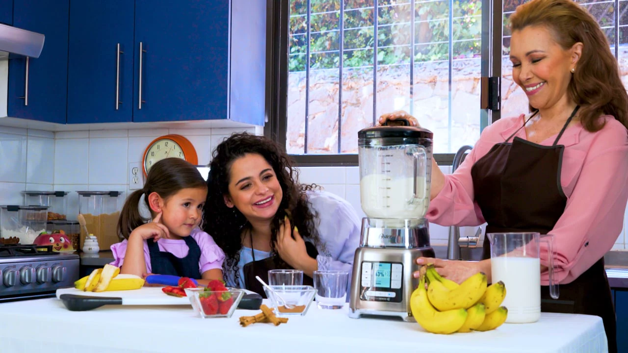 Oster Desde Siempre advertising spot produced by ZerezoFilms: home appliances in action