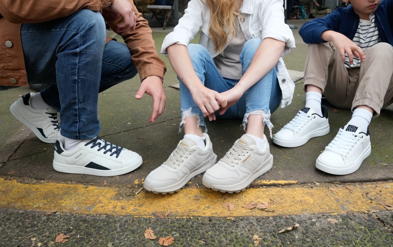 Detalle de tenis en fotografía de campaña de calzado por ZerezoFilms