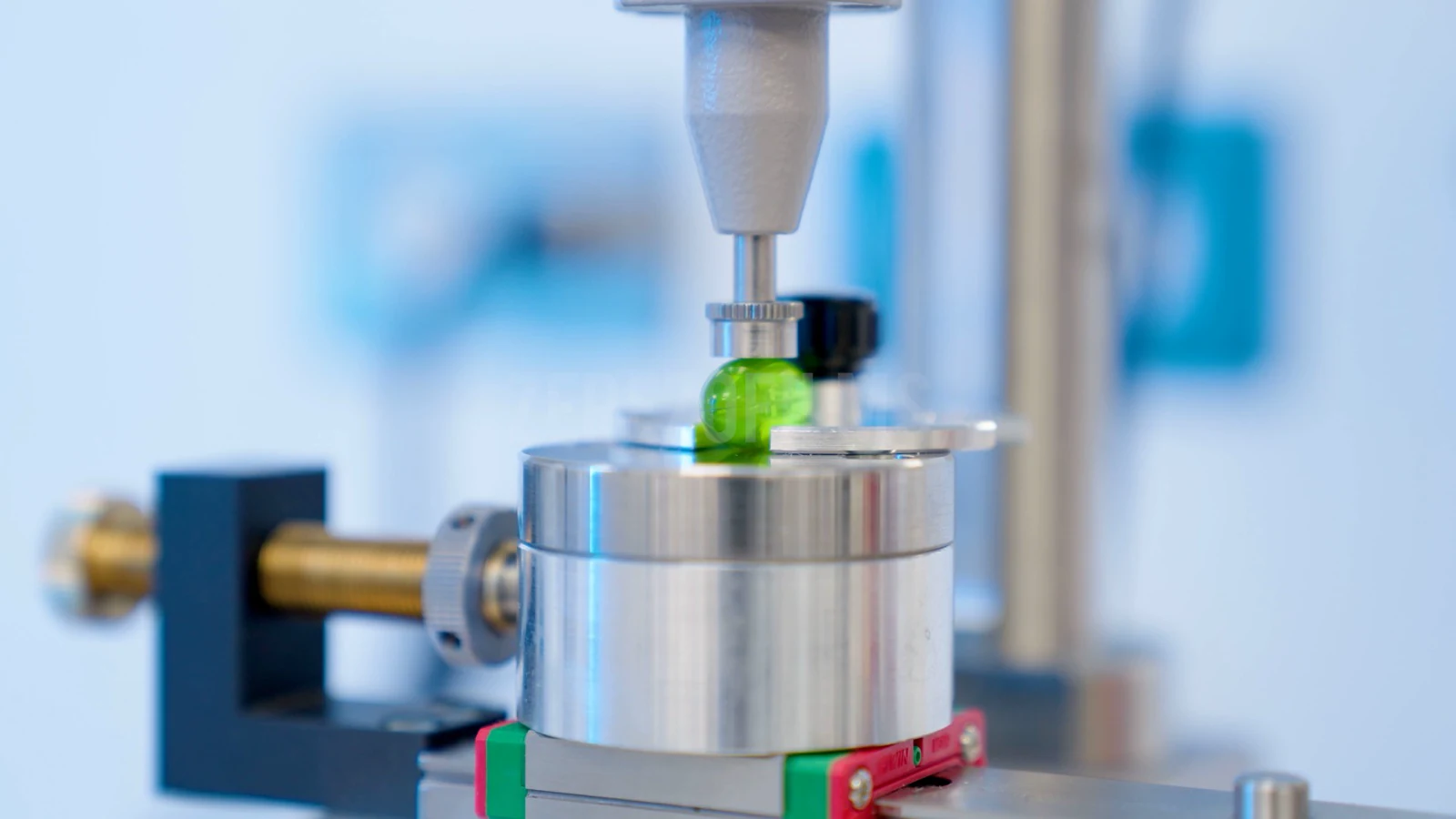 Corporate video for the pharmaceutical industry produced by ZerezoFilms: laboratory machinery in detail